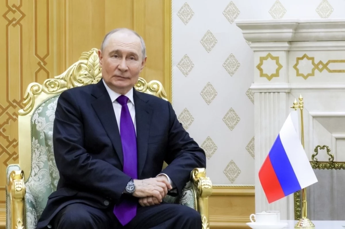 Песков: Путин и Алиев «на ногах» пообщались на полях саммита СНГ