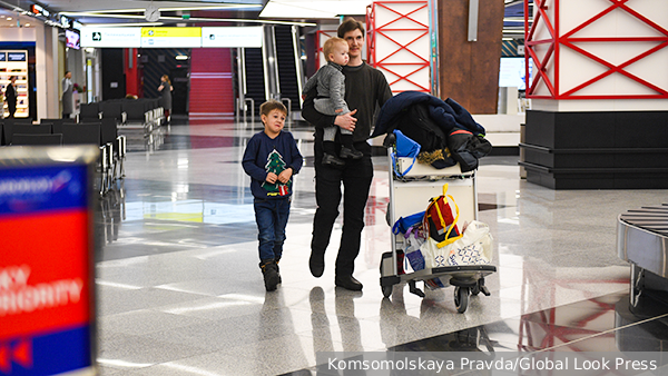 Согласие на выезд ребенка за границу в 2026 году: когда нужно, требуется ли разрешение второго родителя и как оформить