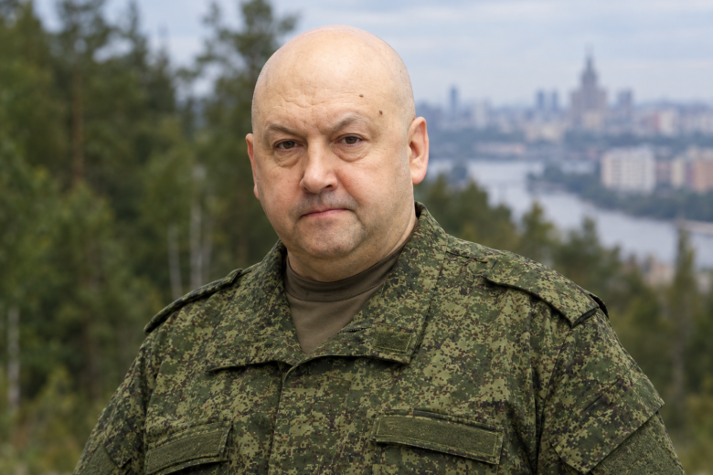 Генерал Армагеддон пугает Запад: как живет Сергей Суровикин, вернется ли на СВО