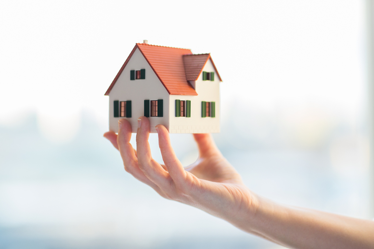 В Архангельской области распродают недвижимость должников