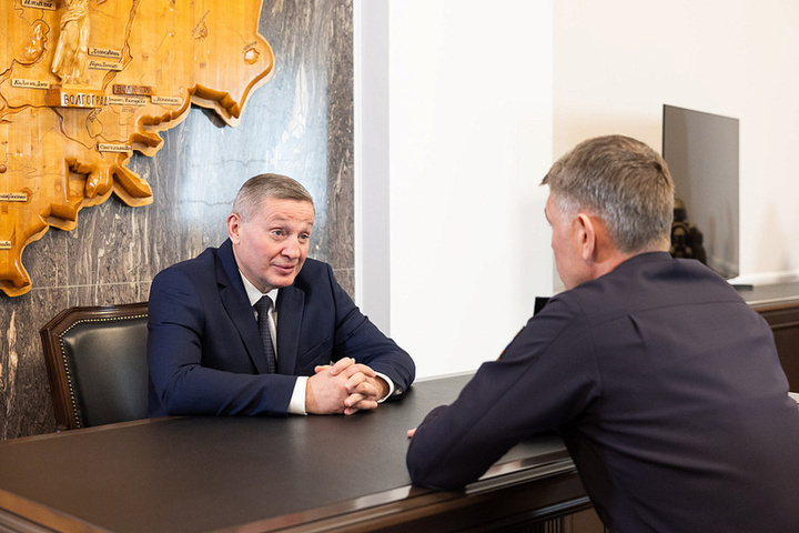 Волгоградский губернатор встретился с руководителем ФССП