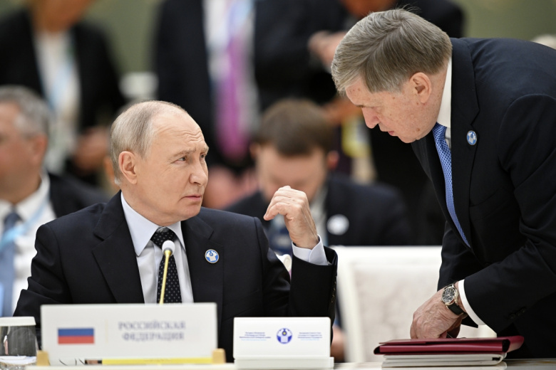 Путин рассказал, что помогает странам СНГ укреплять экономические связи