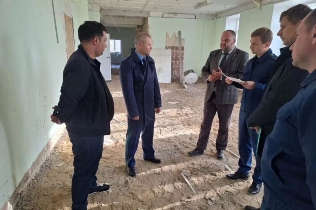 Прокурор Ивановской области проинспектировал ремонт поликлиники №5