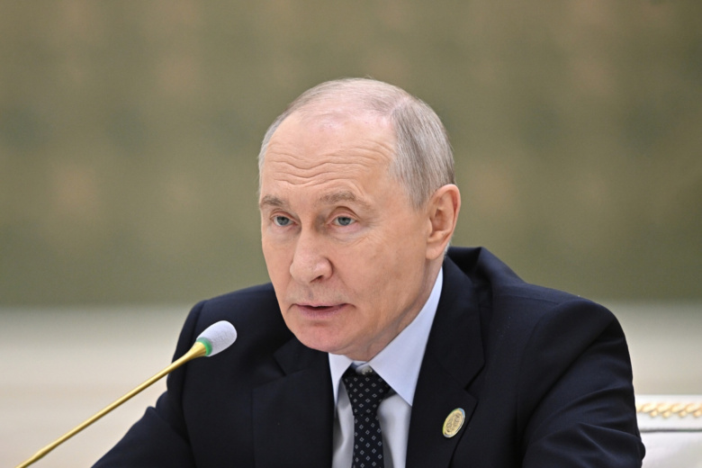 Путин объявил о работе над программой изучения Каспийского моря