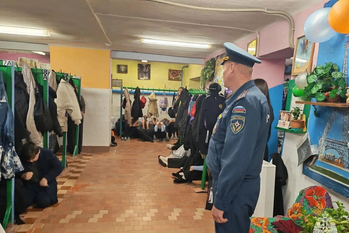 В Туле и регионах школьников привлекли к Всеросийской тренировке по обороне