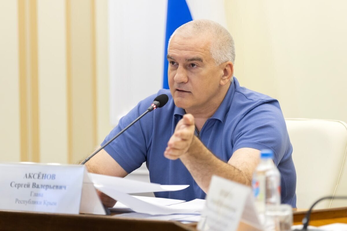Глава Крыма поручил наладить обратную связь с населением