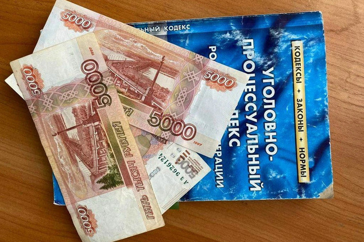Сотрудник барнаульской клиники оформил фиктивные больничные для железнодорожников