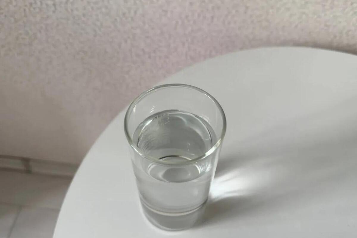 Пенсионерка из Мги пустила незнакомку попить воды, и 68 тысяч «утекли» из кошелька