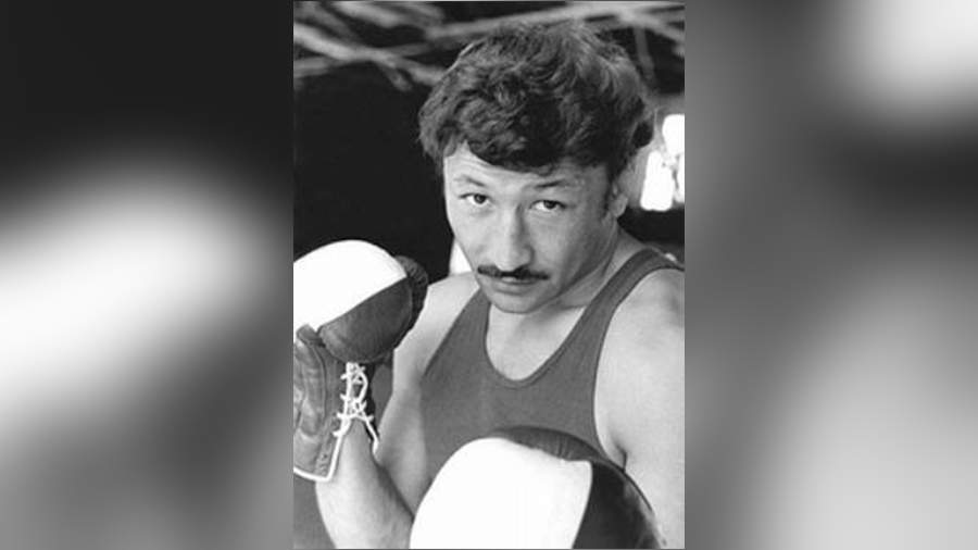 Умер чемпион мира и призер Олимпийских игр по боксу Руфат Рискиев
