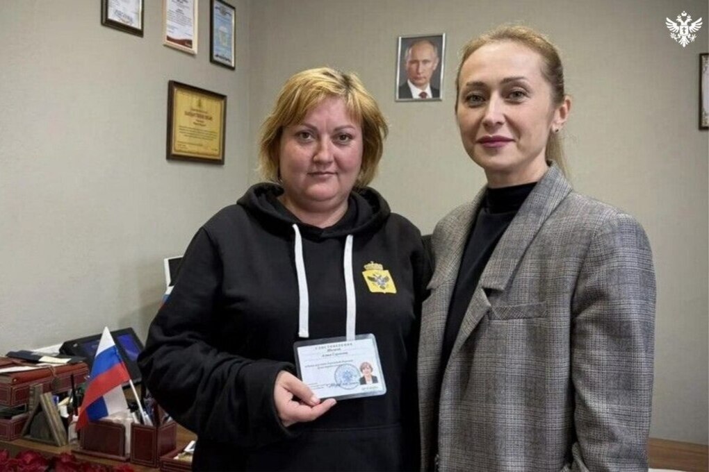 Алина Шамрай получила удостоверение депутата Херсонской областной Думы