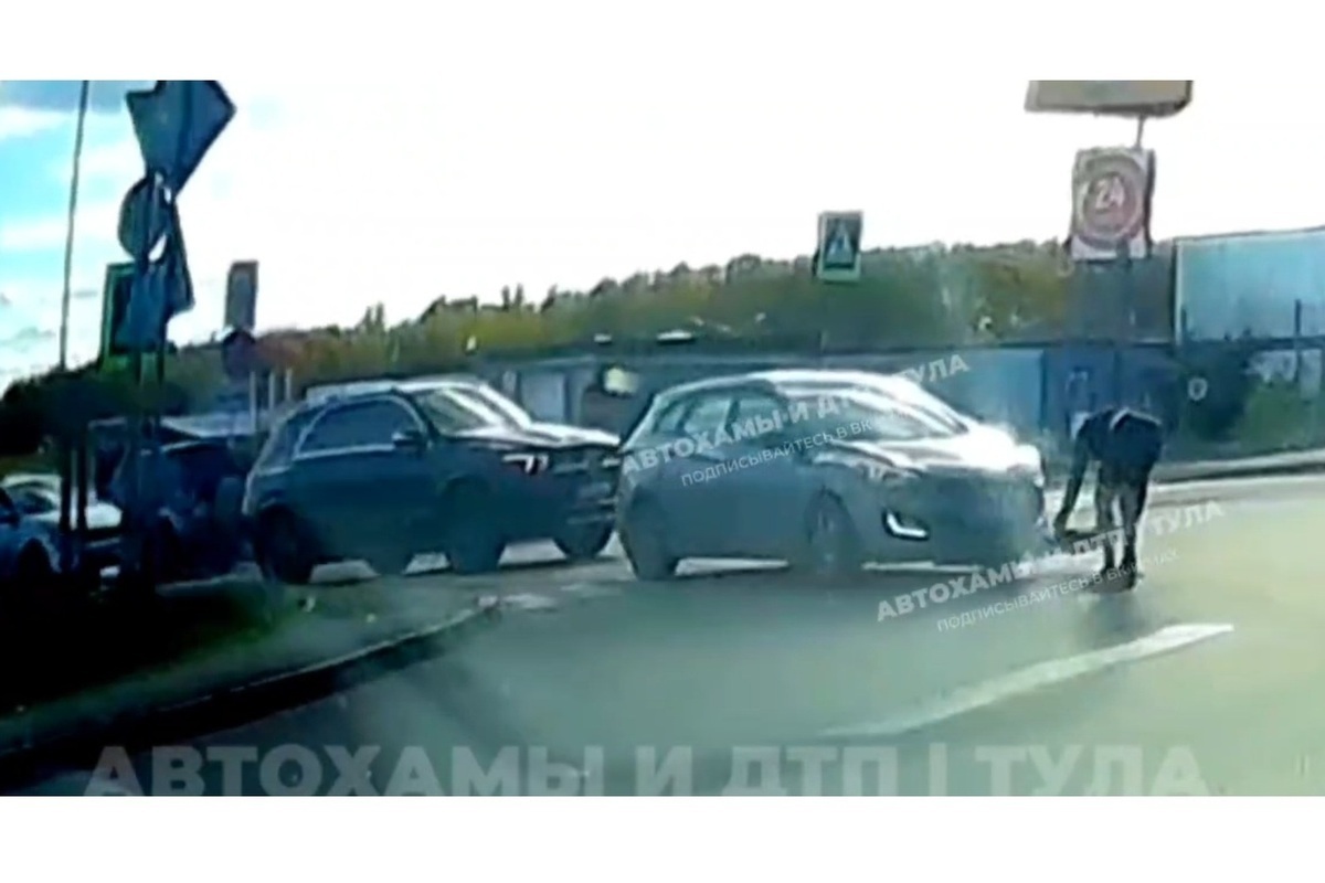 Сбитый в Зареченском округе Тулы велосипедист бросился поднимать свой транспорт