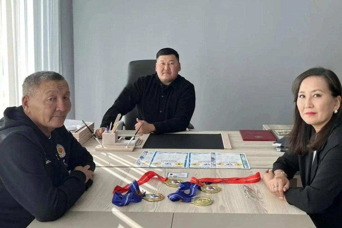 Гиревик из Калмыкии завоевал золото всемирных игр в Домбае