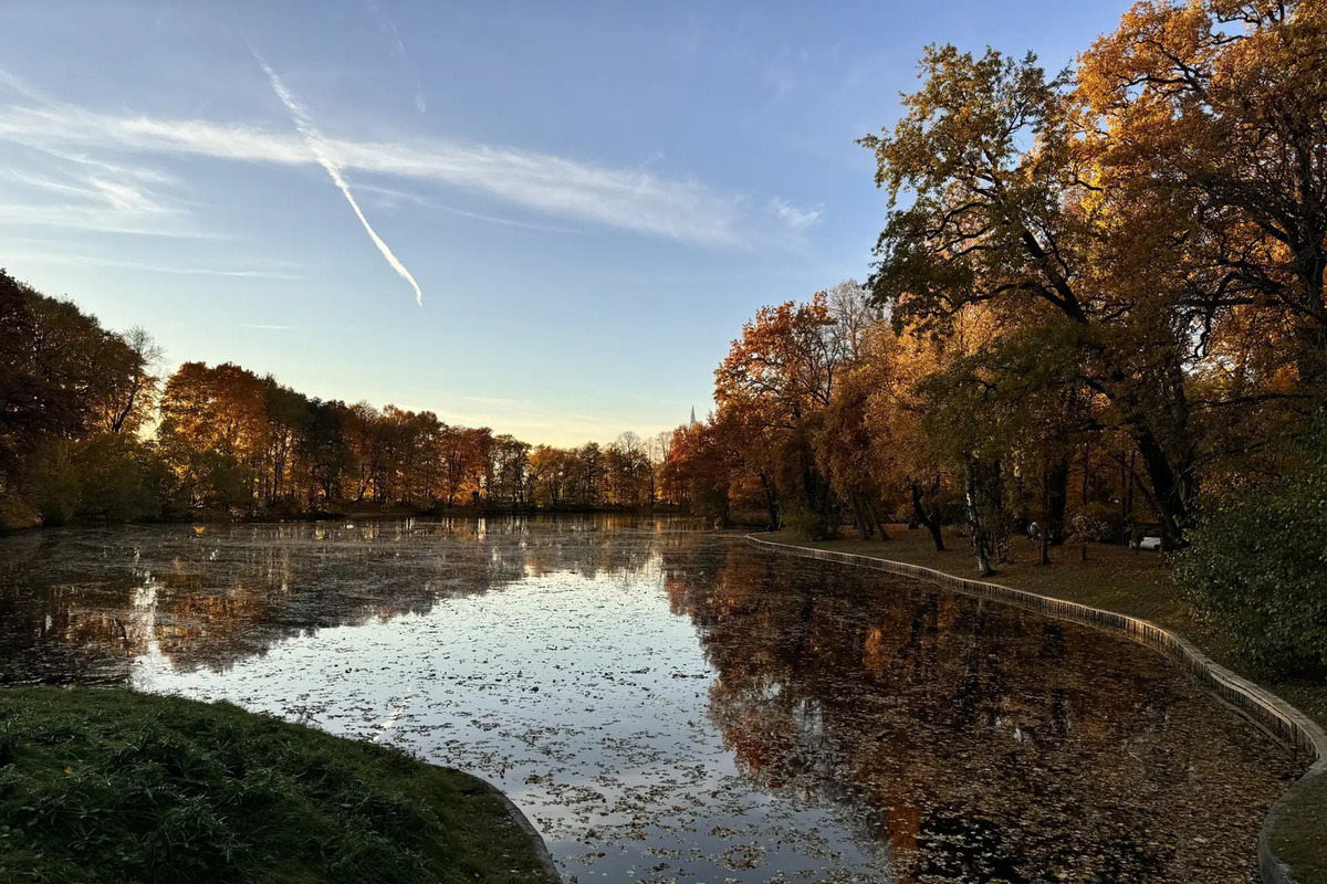 В Петербурге нашли парки, где осенью нет туристов
