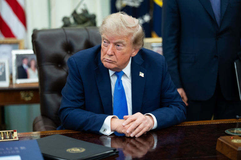Трамп «прошелся» по бальному залу Белого дома с первым президентом США
