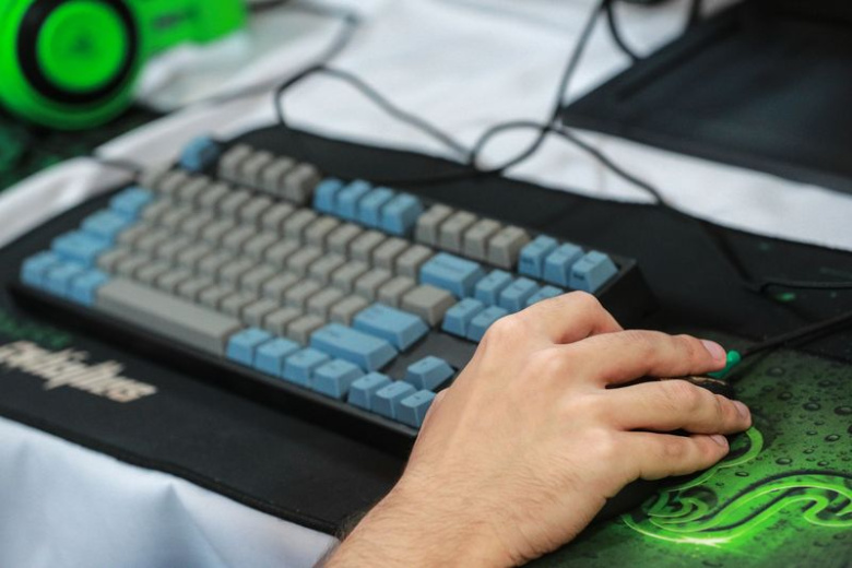 Команда из России первой вышла в плей-офф чемпионата по Dota 2