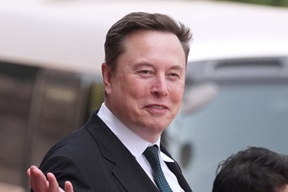 Илон Маск заявил о необходимости смены президента на Украине
