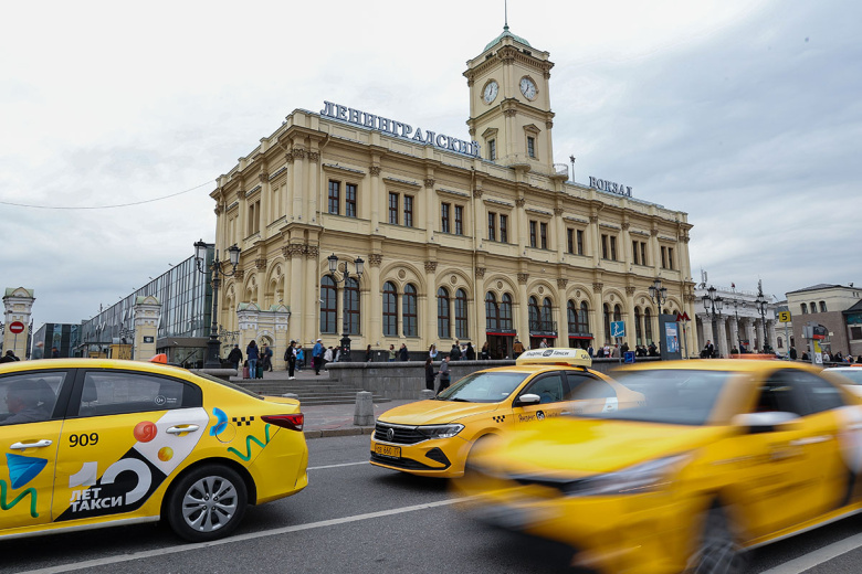 Москвичи снова могут воспользоваться такси после сбоя