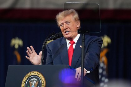 Трамп задумал переименовать Атлантический или Тихий океаны в свою честь