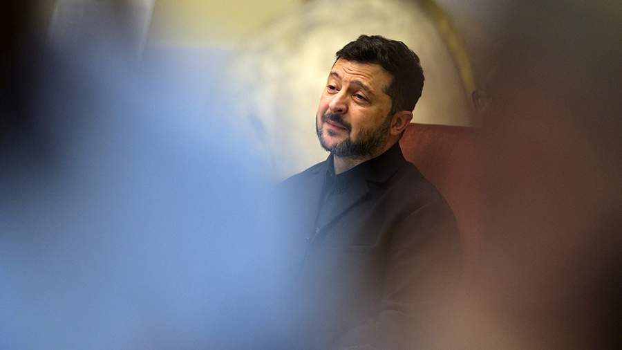 Фанаты ФК «Црвена Звезда» развернули плакат против визита Зеленского в Белград