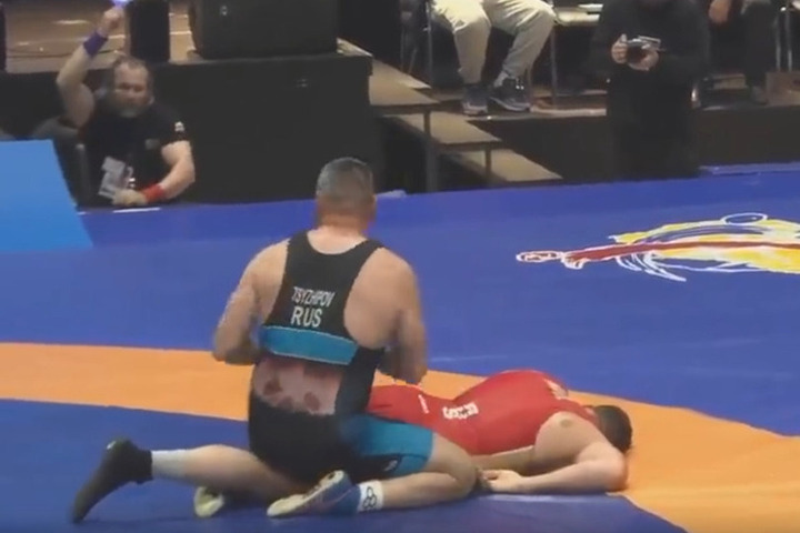 Спортсмен из Бурятии завоевал бронзу чемпионата России по вольной борьбе