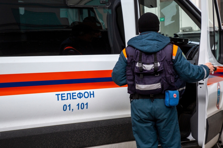 Россиянин выехал на снегоходе на лед и утонул