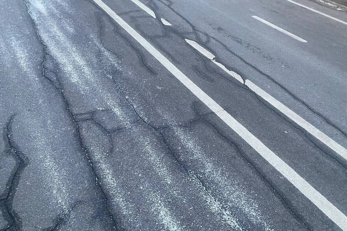 Гололёд осложнил дорожную обстановку и повысил риск аварий в Мурманской области