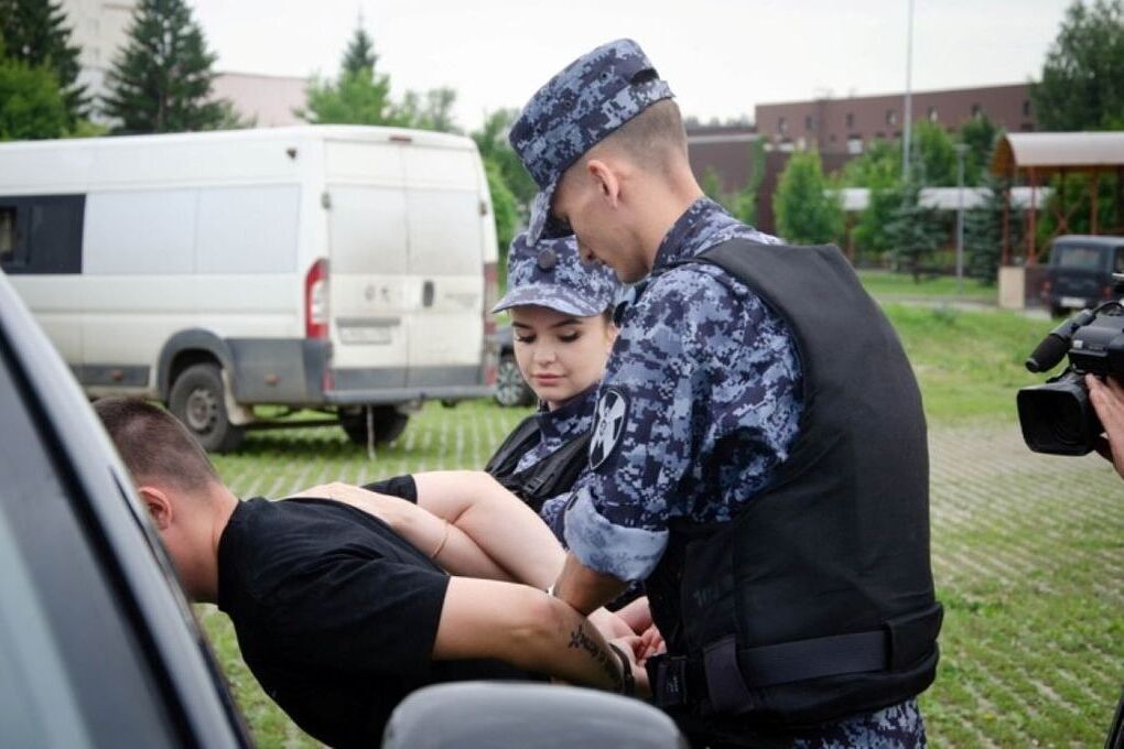 Пензенец устроил дебош в баре, чтобы впечатлить росгвардейцев