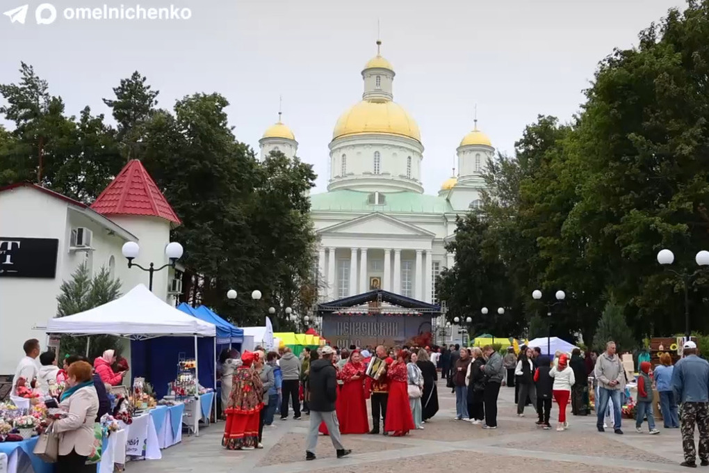 На Соборной площади Пензы масштабно отметили «Пензенский Спас»