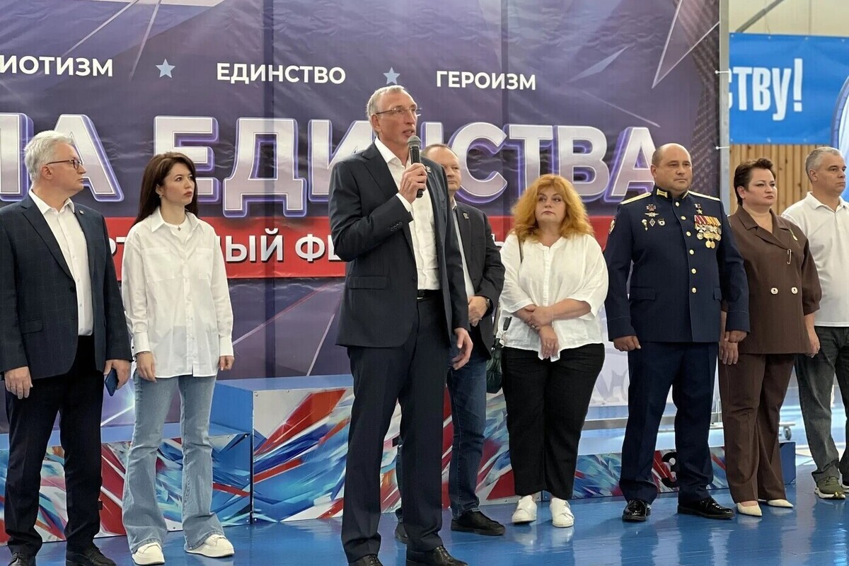 В Великих Луках прошёл спортивный фестиваль «Сила единства», посвящённый 96‑летию ВДВ
