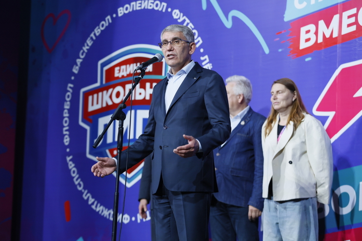 Миляев открыл соревнования «Школьная лига легкой атлетики» с 1000 гостей