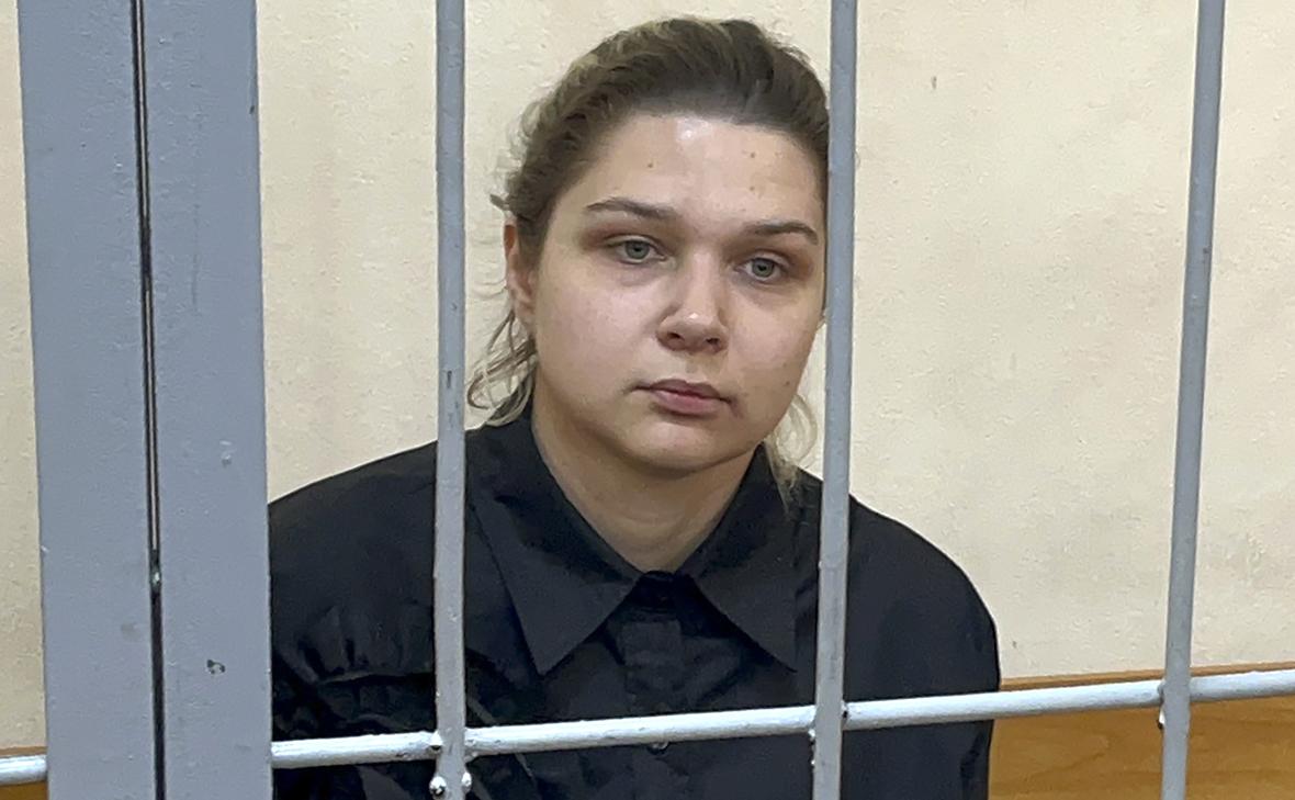 Обвиняемая в убийстве экс-мэра Самары Тархова попросилась на фронт