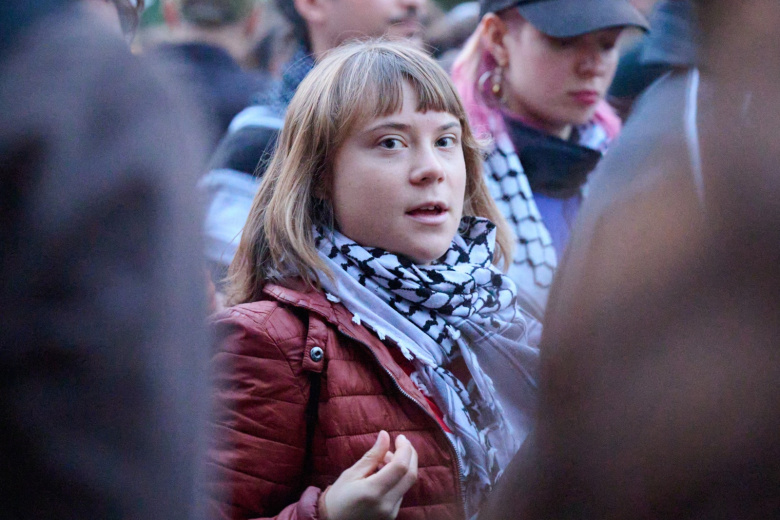 Грета Тунберг присоединилась к протестам в Европе