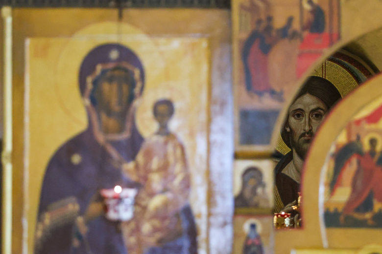 В РПЦ призвали не писать иконы с помощью нейросетей