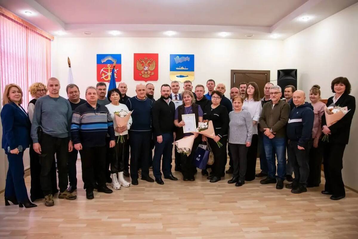 Иван Лебедев поздравил управление местного самоуправления Мурманска с 15-летием