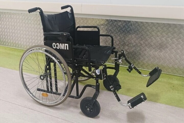Петербуржец оказался заперт в собственной квартире из-за подъезда без пандуса