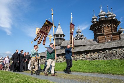 Покров Пресвятой Богородицы в 2026 году: суть, история и традиции праздника