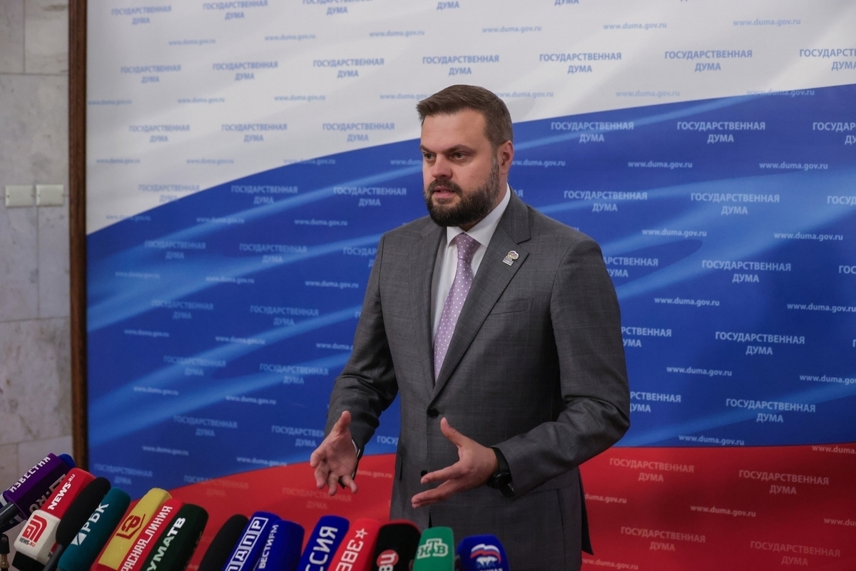Смоленский депутат Артём Туров избран Первым заместителем председателя Комитета Госдумы по делам СНГ, евразийской интеграции и связям с соотечественниками