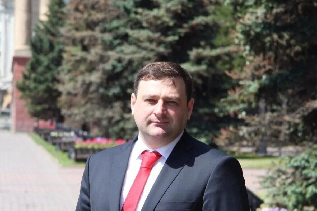 Директора «Красгорпарка» отправили под стражу по делу о взятке в 400 тысяч рублей