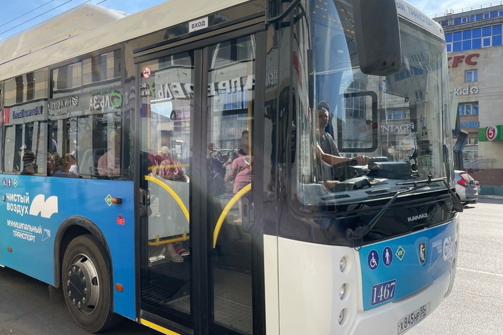 В Омске запустили дополнительные рейсы автобусов для жителе «Прибрежного»