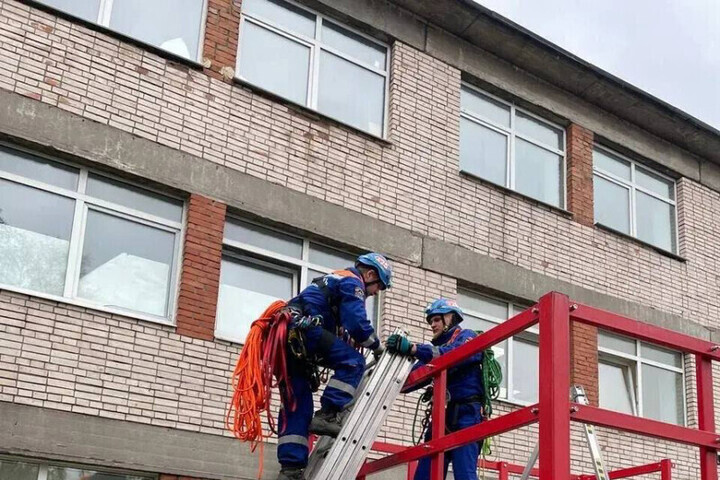 Аварийно-спасательная служба взяла второе место на соревнованиях в природной среде