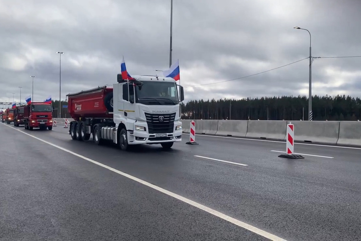 В Выборгском районе губернатор Дрозденко открыл движение по «трассе-красавице»