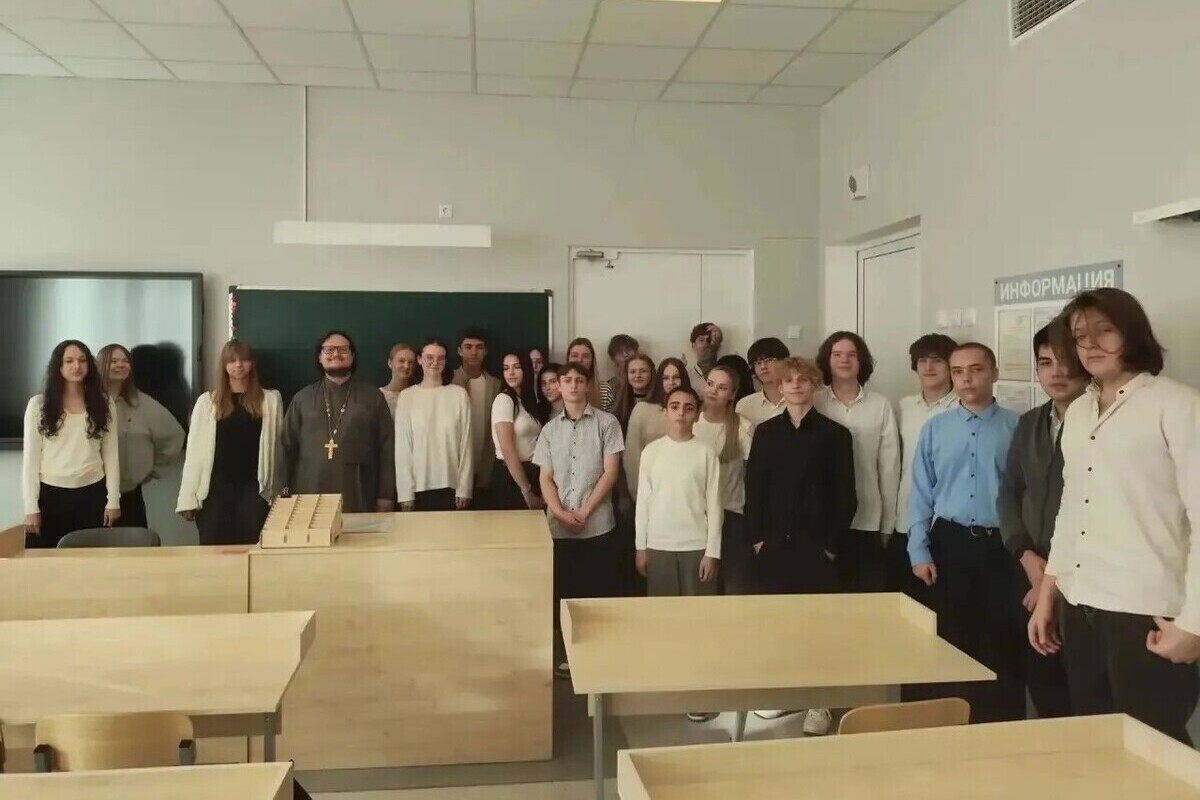 В школе № 19 Серпухова стартовал новый сезон проекта «Диалог со священником»