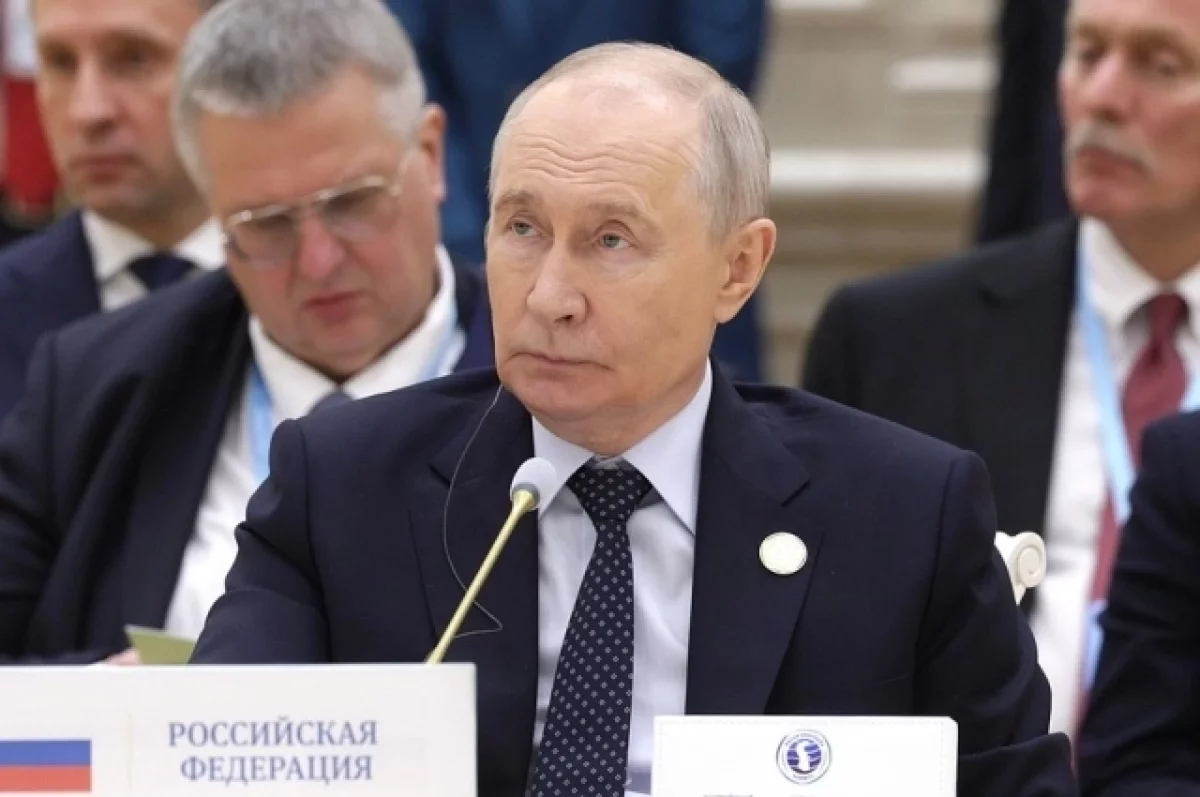 Путин назвал крайне важным повышение цифровой безопасности России