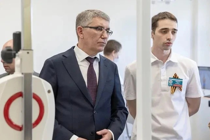 Миляев поздравил тульского врача Юдакова с серебром на всероссийском конкурсе