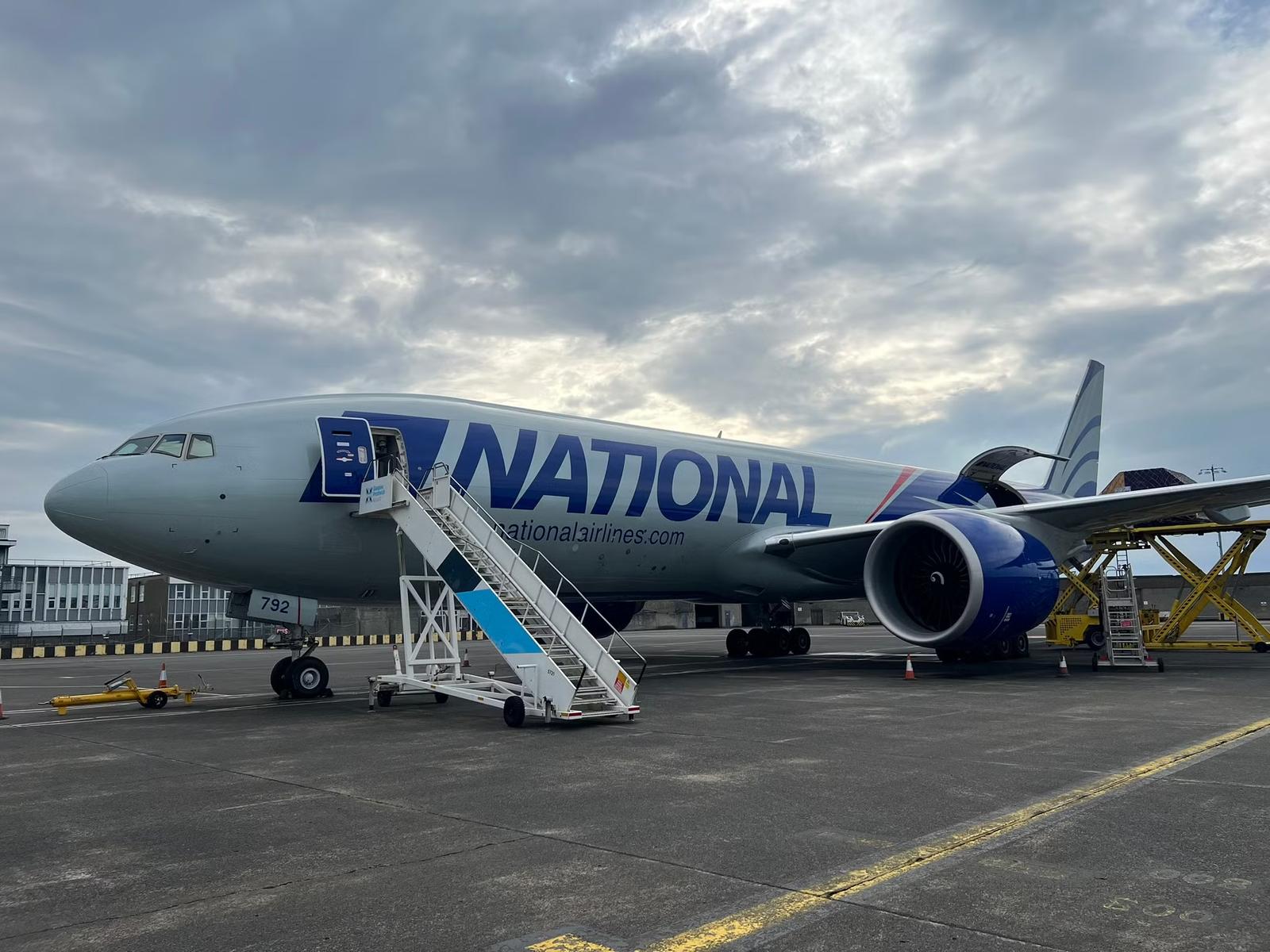 Boeing 777F пролетел почти 17 тысяч километров без посадки — рекорд для грузовой авиации