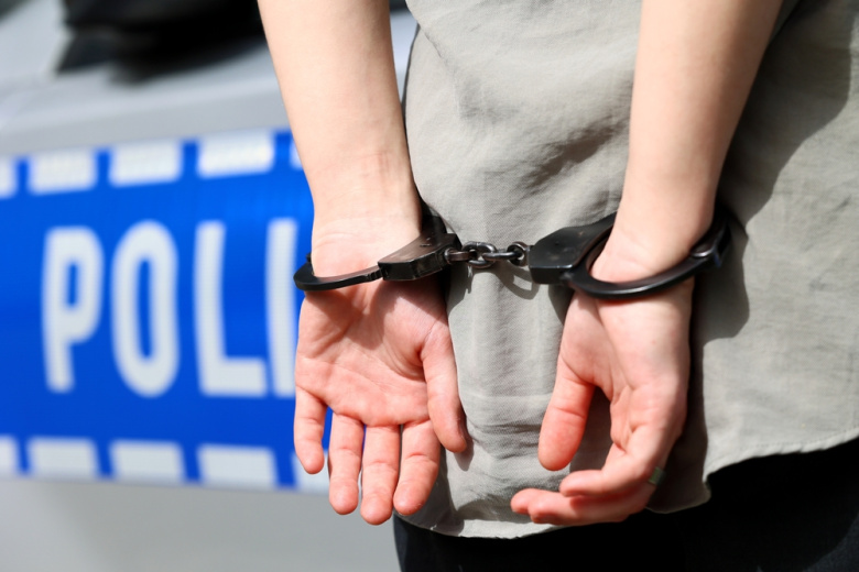 В Польше задержали подростка за угрозы убийством