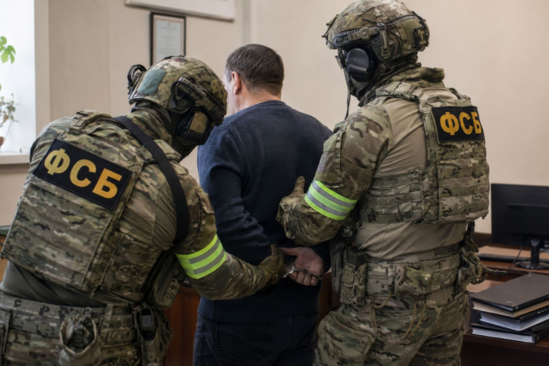 Сотрудники ФСБ обезвредили под Псковом диверсанта из Швеции