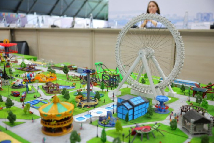 В Волгограде завершают отделку чаш фонтанов возле колеса обозрения
