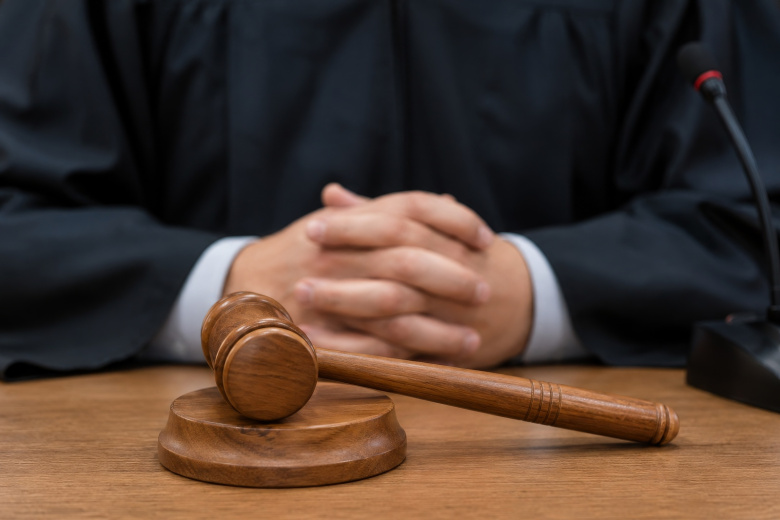 Суд утвердил отказ прокуратуры от иска к компании президента FIDE