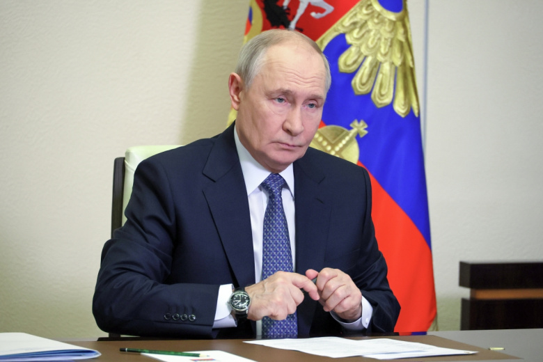 Путин поручил проработать создание экосистемы длинных денег